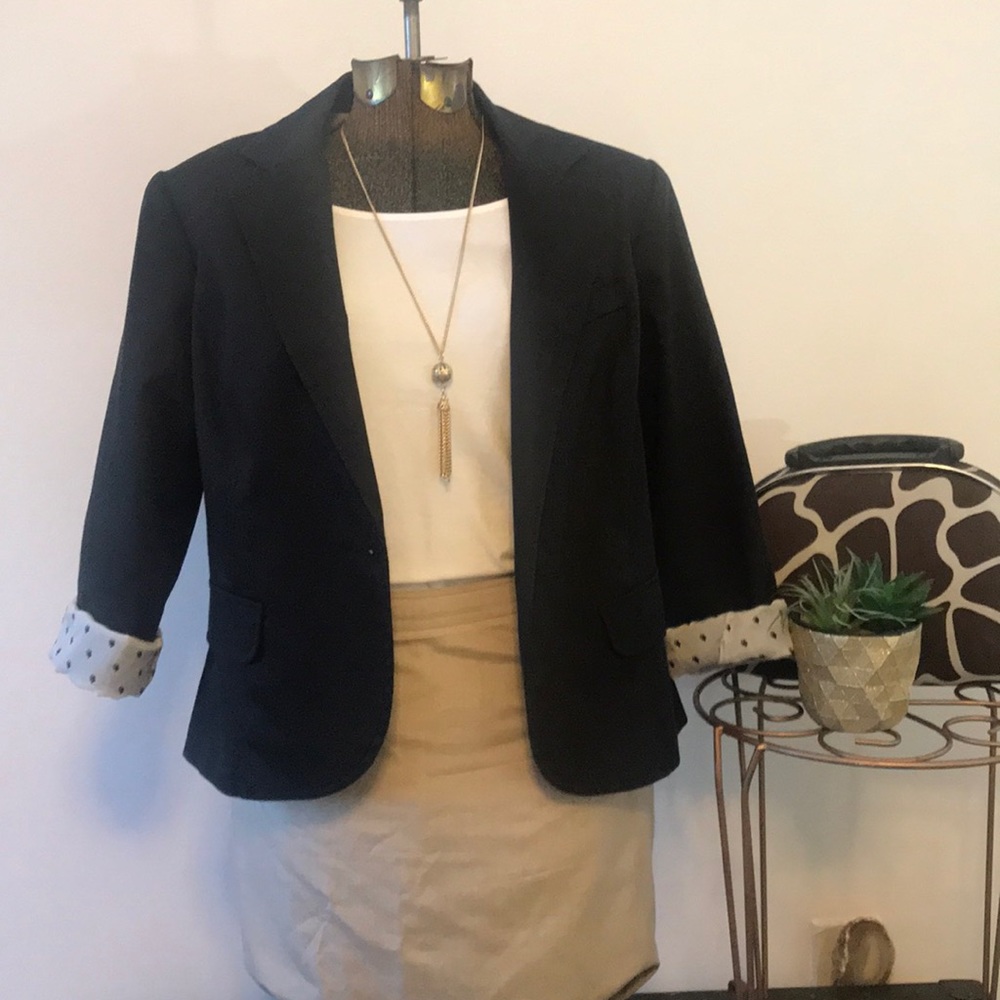 2/$20 Blk Crop Blazer Sz 12 w/ Lined Folded Sleeve